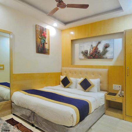 Hotel Prince Palace Deluxe - Paharganj - Új-Delhi Kültér fotó