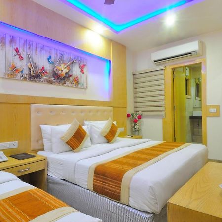 Hotel Prince Palace Deluxe - Paharganj - Új-Delhi Kültér fotó