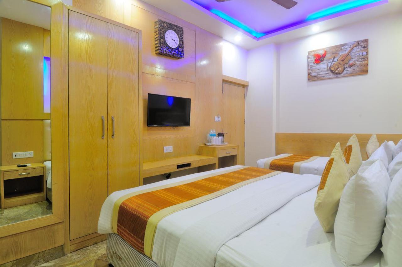 Hotel Prince Palace Deluxe - Paharganj - Új-Delhi Kültér fotó