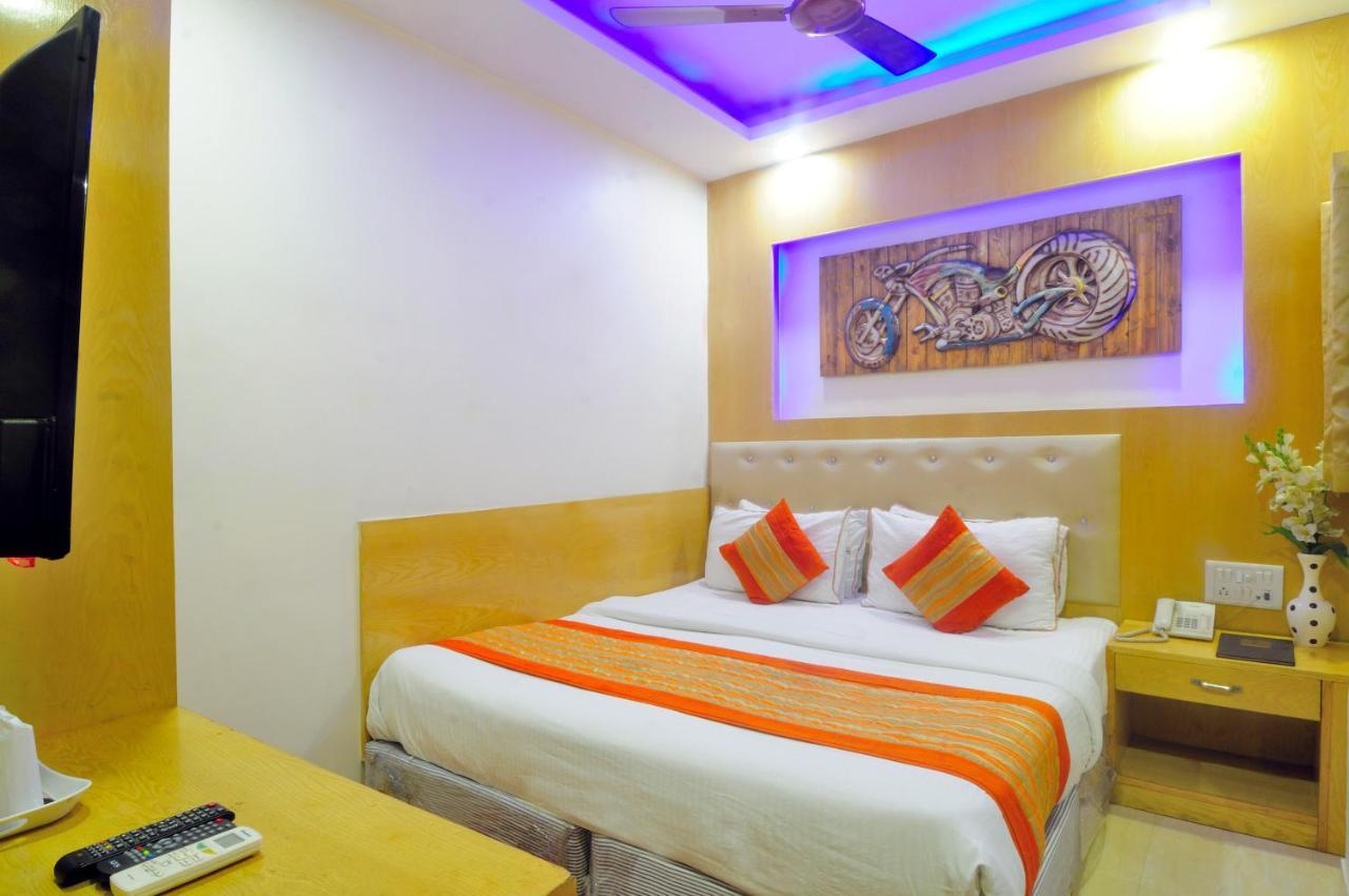 Hotel Prince Palace Deluxe - Paharganj - Új-Delhi Kültér fotó