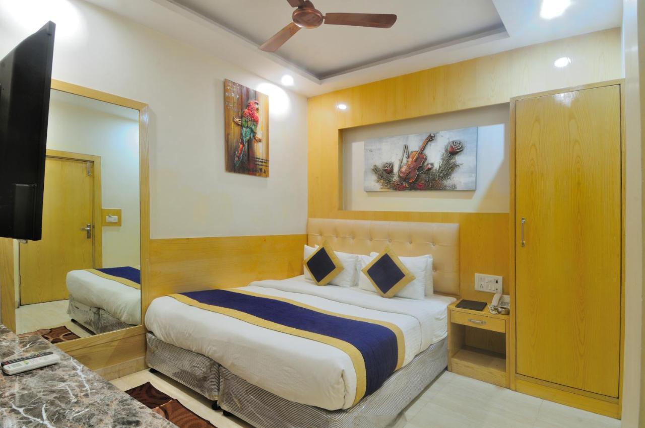 Hotel Prince Palace Deluxe - Paharganj - Új-Delhi Kültér fotó