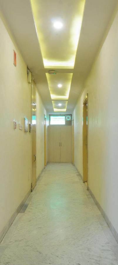 Hotel Prince Palace Deluxe - Paharganj - Új-Delhi Kültér fotó