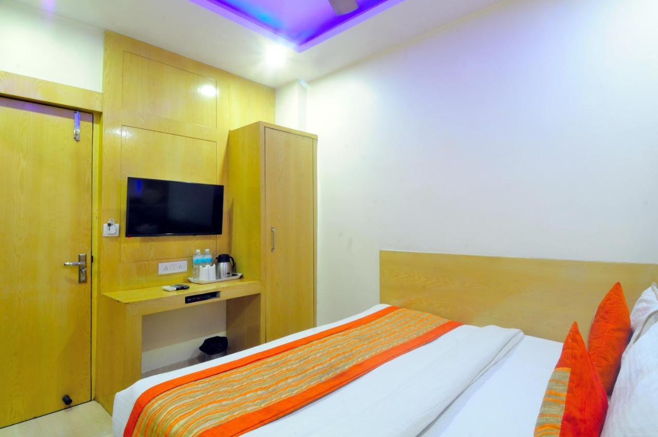 Hotel Prince Palace Deluxe - Paharganj - Új-Delhi Kültér fotó