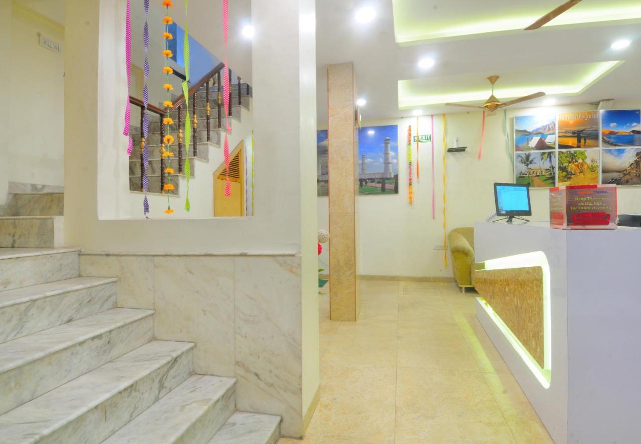 Hotel Prince Palace Deluxe - Paharganj - Új-Delhi Kültér fotó